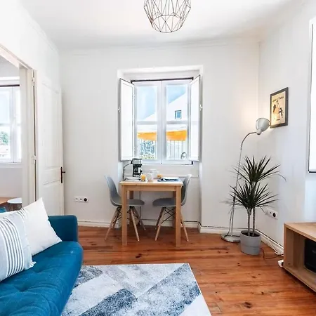 Cozy In Castelo Sao Jorge - Apartment *